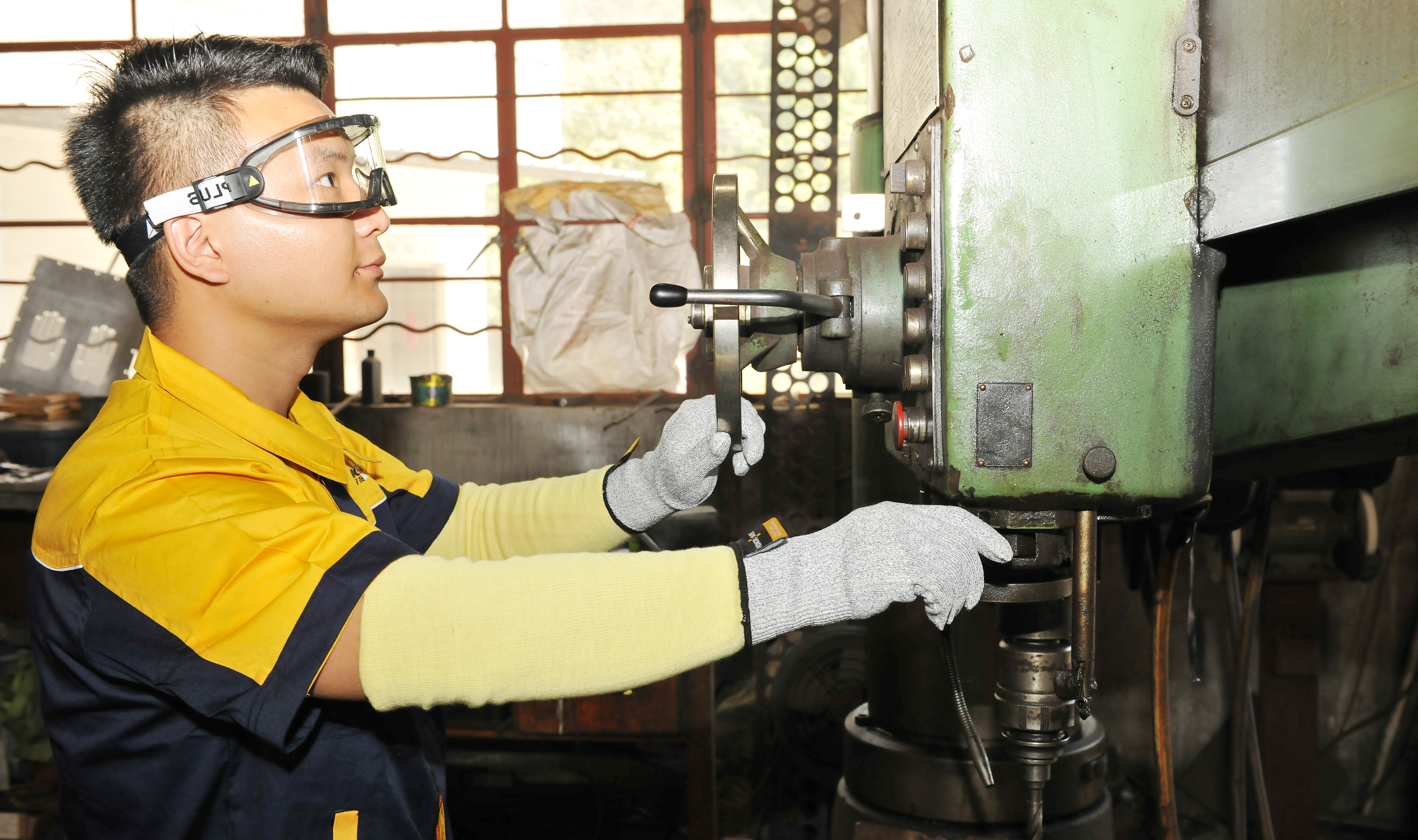 启华视角｜当原料波动成为常态，手部防护行业正在进入“能力竞争”阶段